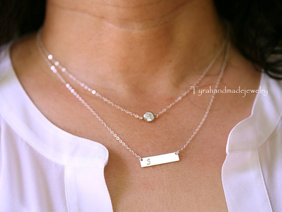 Zwei Schicht Benutzerdefinierte Gravierte Bar Cz Punkt Halskette, Name Datum Bar, Koordinaten Kleine Punkt, Rechteck Jubiläumsgeschenk von Birdedenjewelry