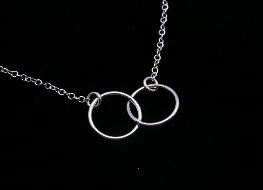 sterling Silber Doppelkreis Halskette, Eternity Love Halskette, Beste Freundin Halskette, Liebe Ohne Ende, Brautjungfern Halskette, Individuelle von Birdedenjewelry
