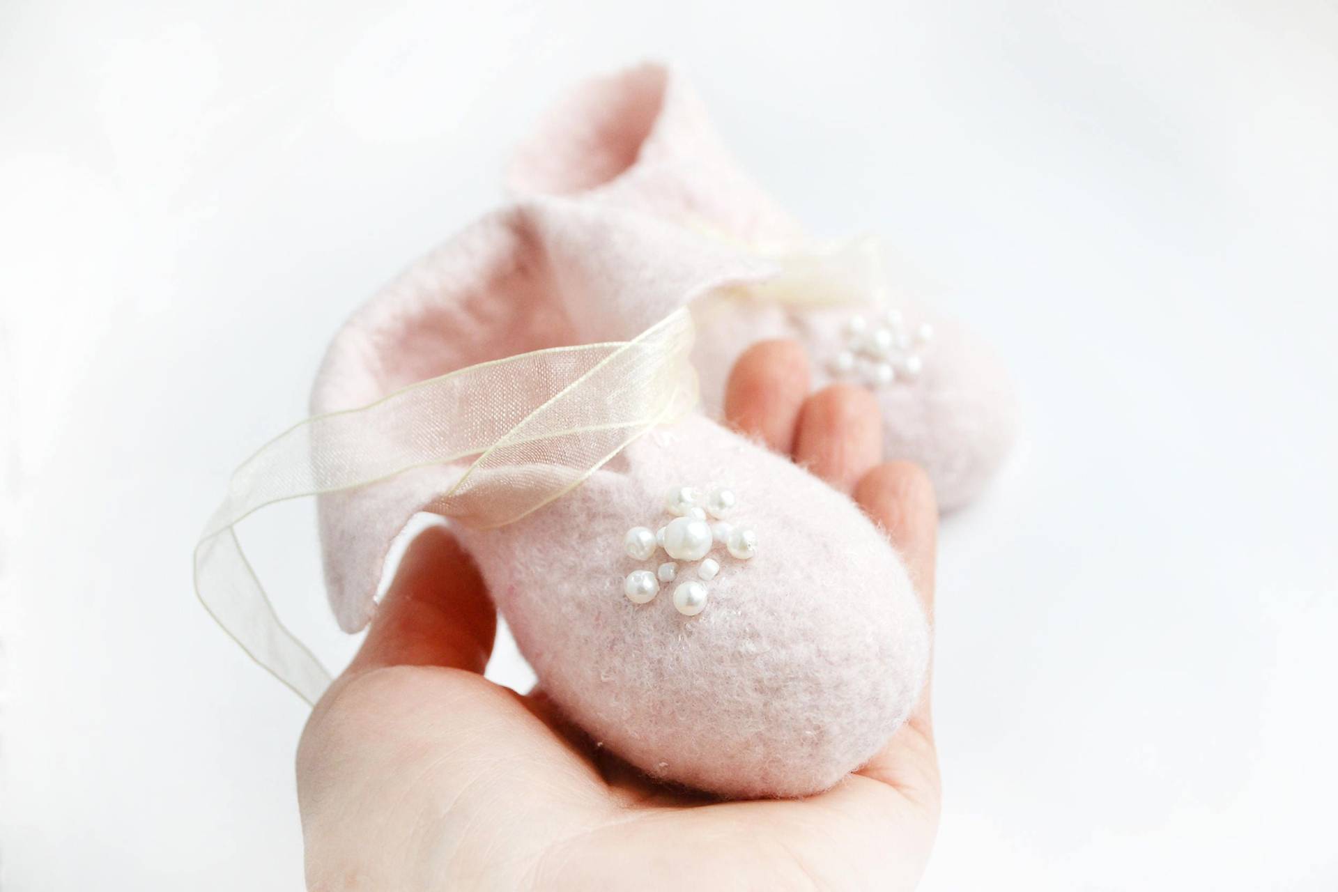 Handgemachte Booties Aus Merinowolle. Für Die Kleinsten Und Liebsten Menschen von BirdlandGifts