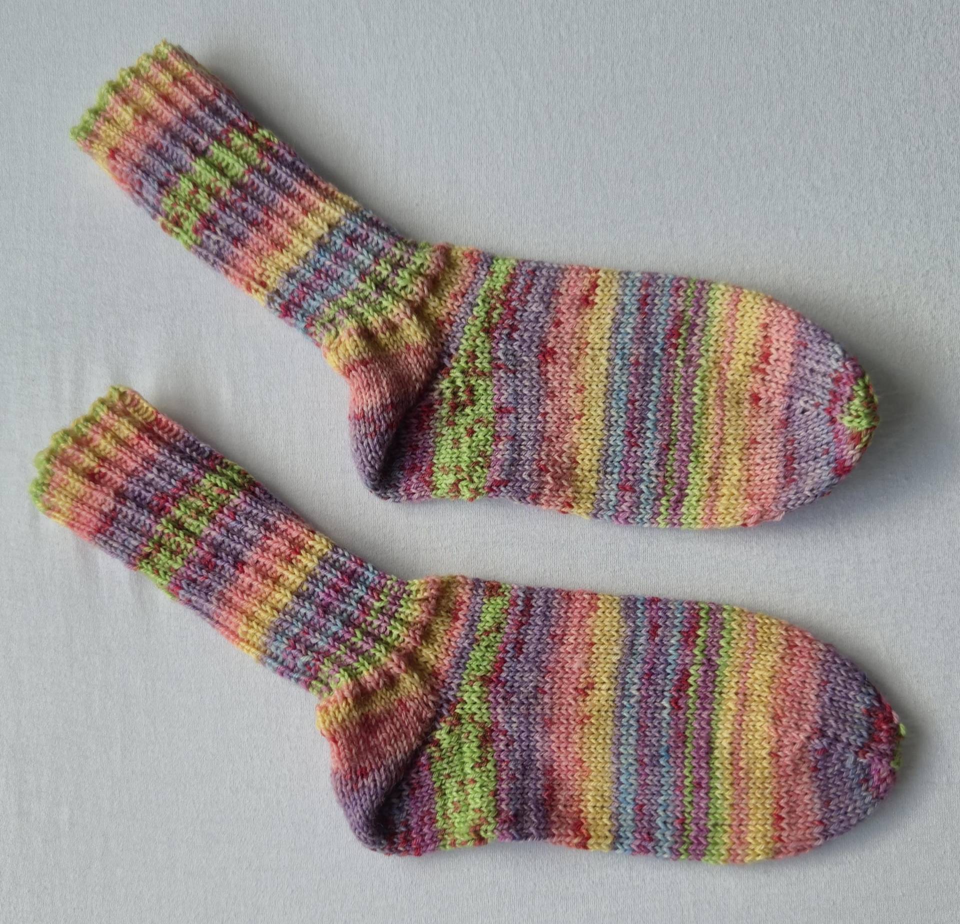 Handgestrickte Socken Größe 30 von BirgitHandarbeiten