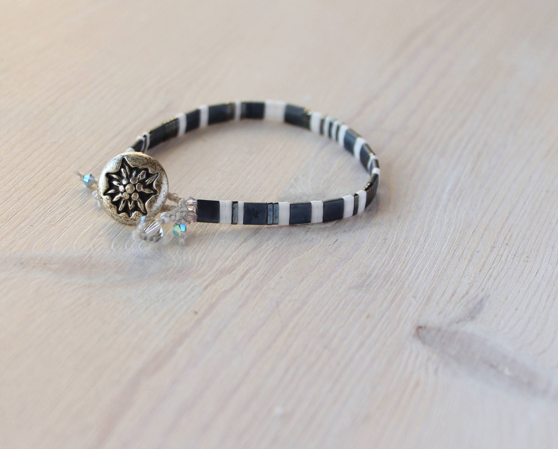 Armband Tila Geknotet 16 cm Trachtenschmuck von BirgitSchrauthDesign