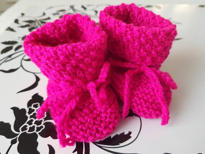 Handgestrickte Babyschühchen in Pink Für Ca. 0 - 6 Monate von BirgitsStrickstube