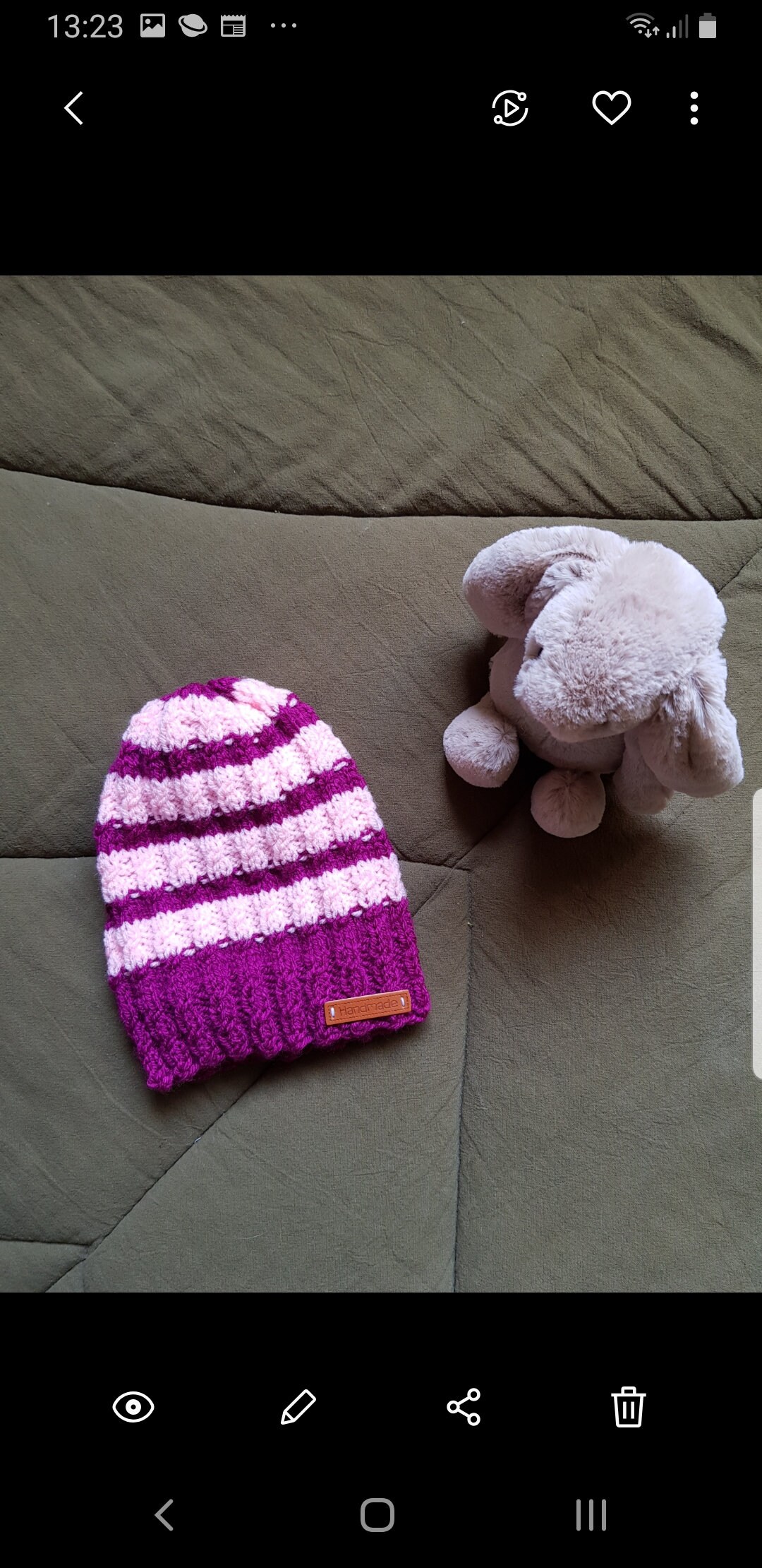 Handgestrickte Kindermütze in Beere/Rosa von BirgitsStrickstube