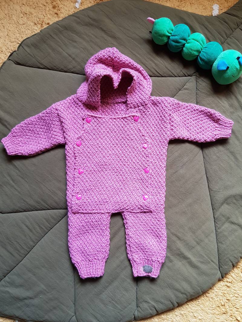 Handgestrickter Babyoverall Für 3 - 6 Monate in Altrosa von BirgitsStrickstube