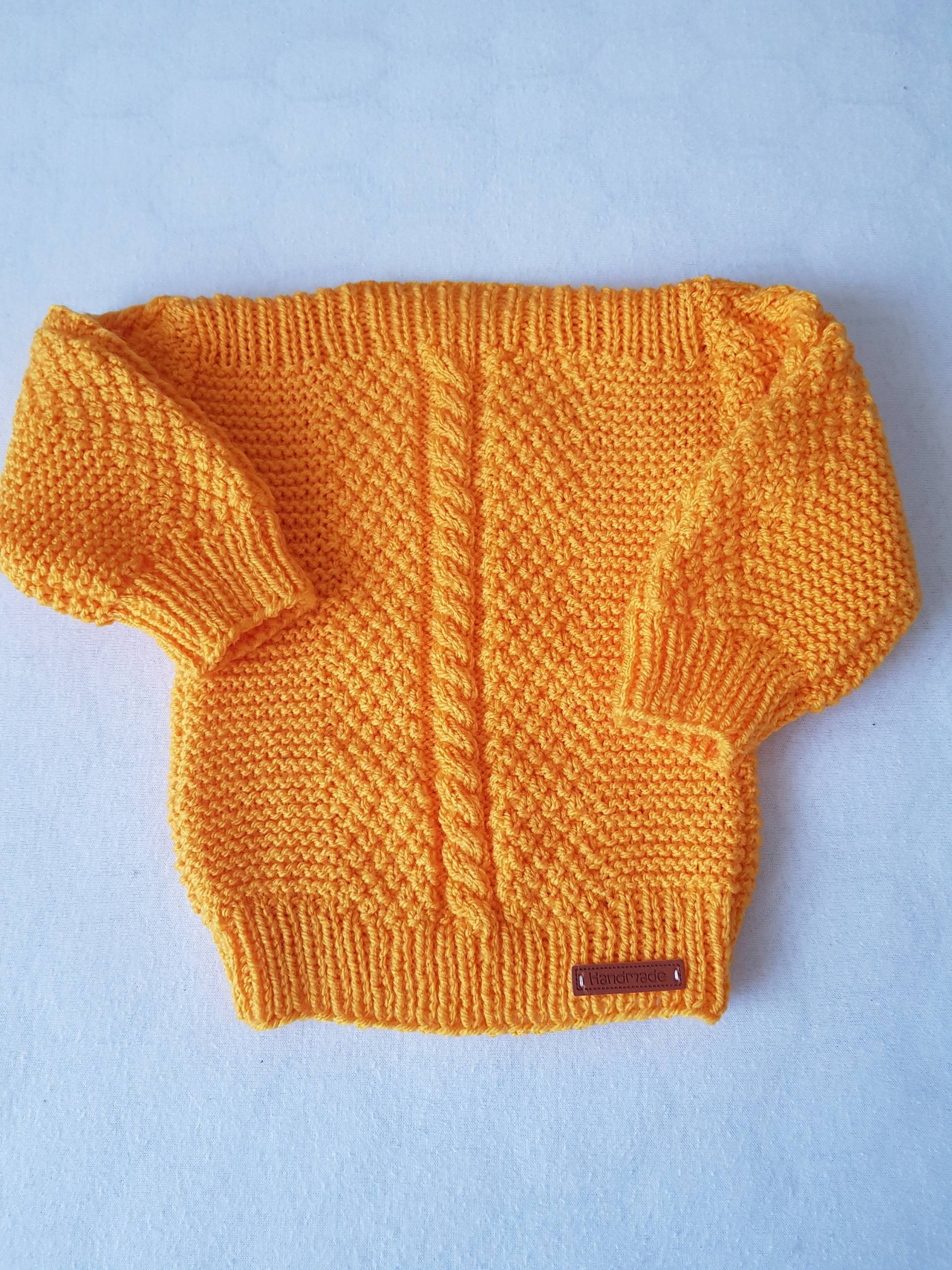 Handgestrickter Babypullover in Gelb Handgestrickter Babypullover in Gelb von BirgitsStrickstube