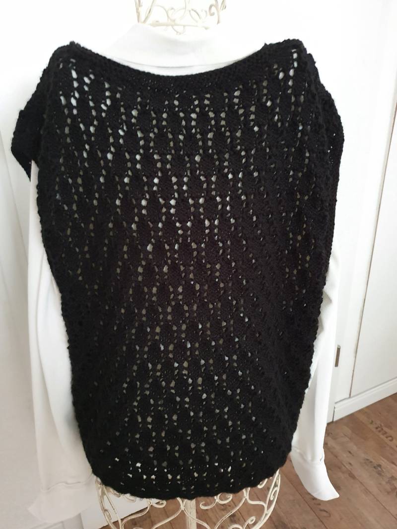 Handgestrickter Damenpullunder in Schwarz, Größe S - M von BirgitsStrickstube