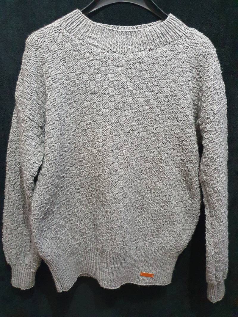 Handgestrickter Herrenpullover in Grau, Größe L-xl Handgestrickter Herrenpullover in Grau, Größe L-xl von BirgitsStrickstube