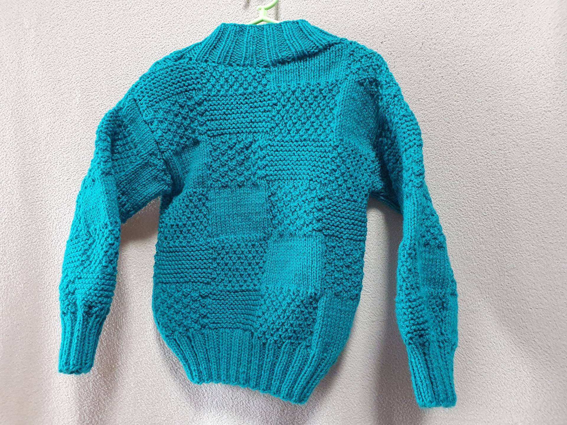 Handgestrickter Kinderpullover Ab Ca. 4 Jahre in Grün von BirgitsStrickstube
