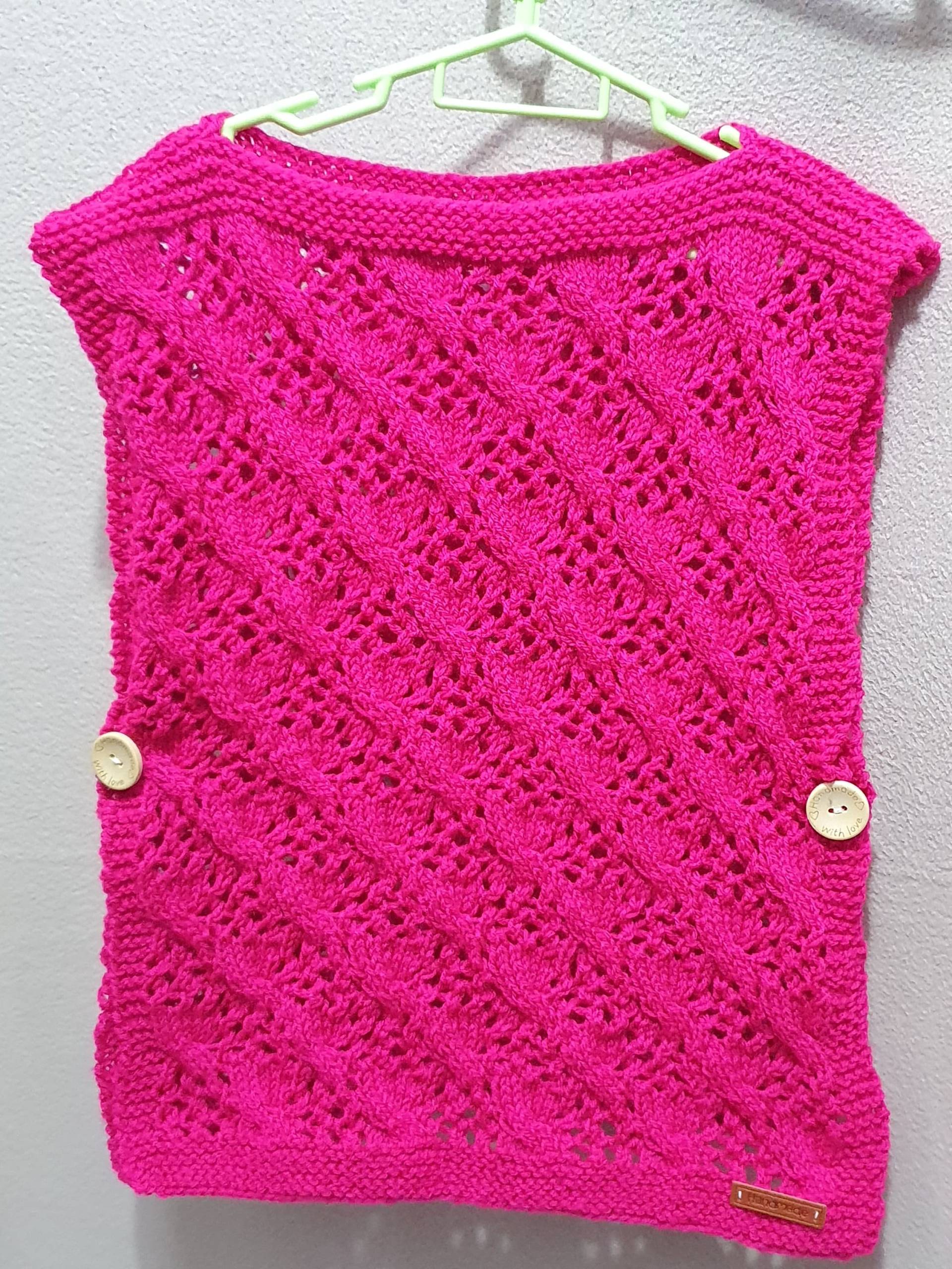Handgestrickter Poncho Für Mädchen Ab Ca. 2 Jahren in Pink von BirgitsStrickstube