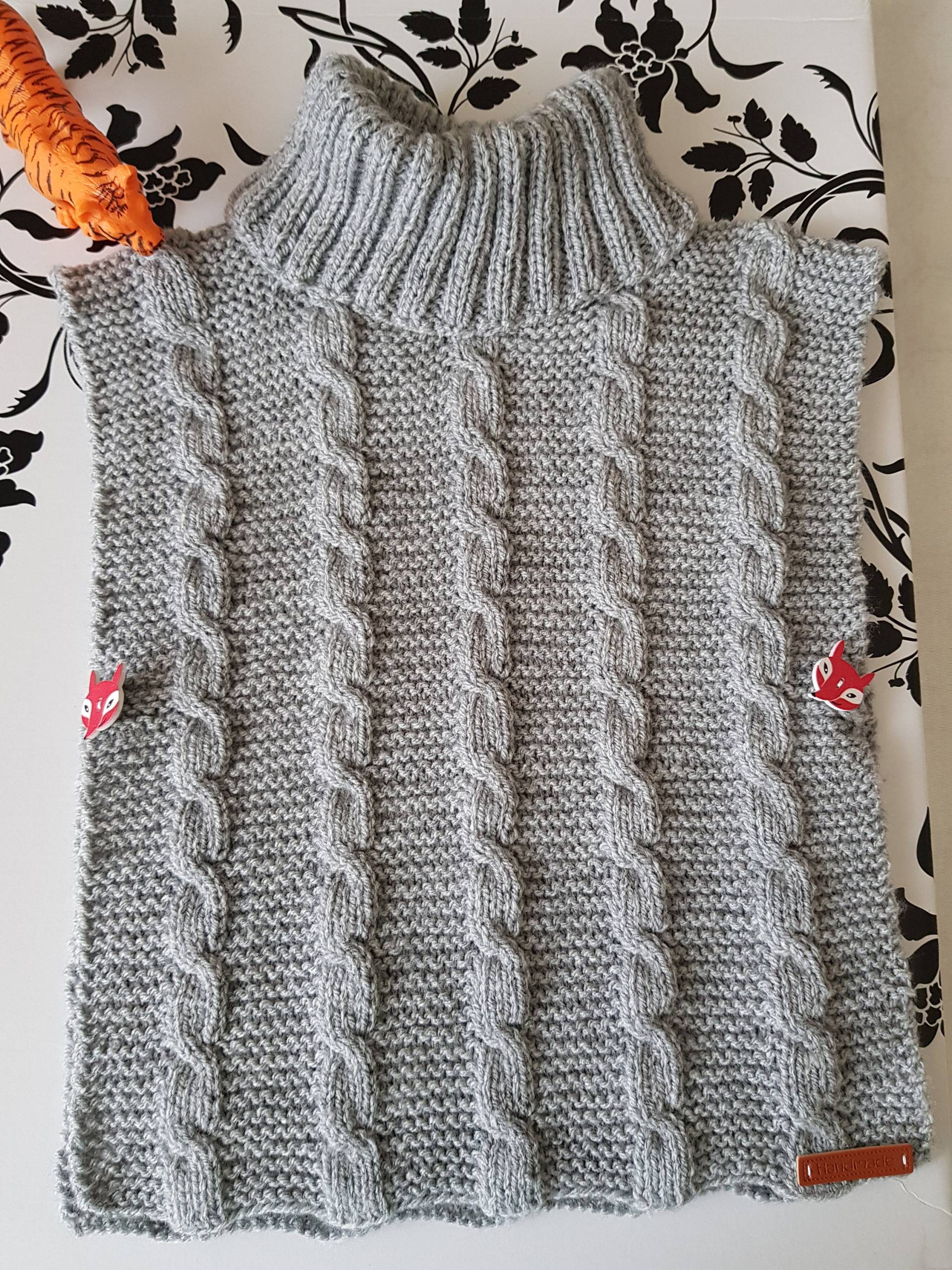 Handgestrickter Poncho Für Mädchen Von 1 - 2 Jahren von BirgitsStrickstube