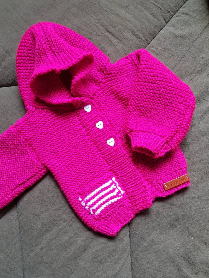 Handgestricktes Babyjäckchen Für 0 - 3 Monate in Pink Handgestricktes Babyjäckchen Für 0 - 3 Monate in Pink von BirgitsStrickstube