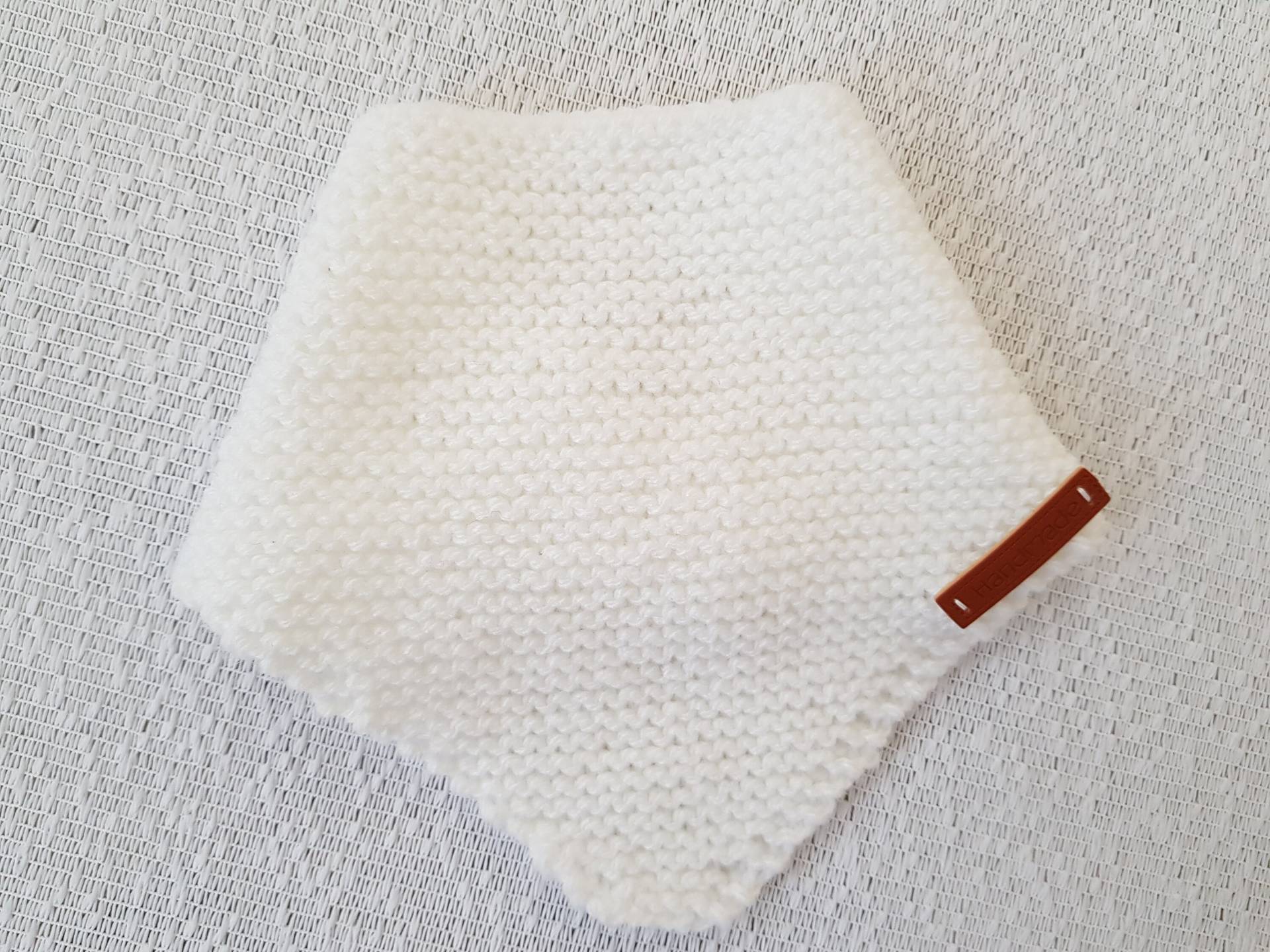 Handgestricktes Dreieckstuch, Halstuch Für Babies, Kleinkinder Und Kinder Ab Ca. 1/2 Jahr in Weiß von BirgitsStrickstube