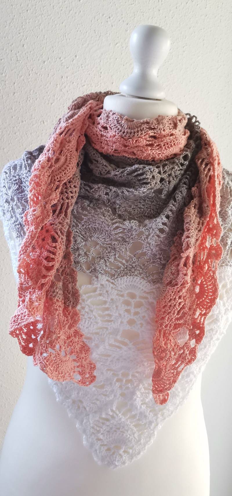 Dreiecktuch Gehäkelt von BirgitsausWolleShop