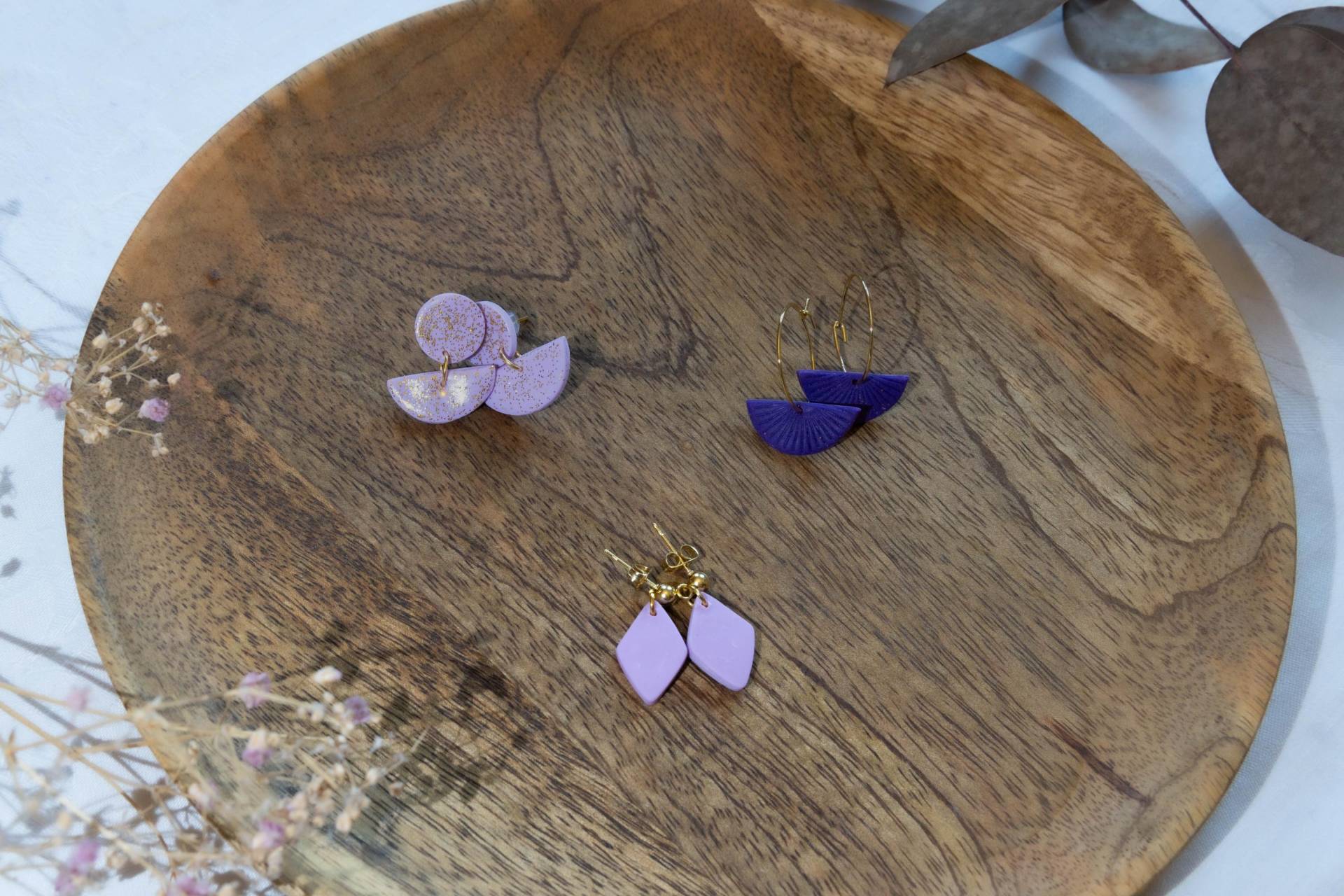 Polymer Clay Ohrringe | Hängeohrringe Flieder Polymer Clay Ohrringe | Hängeohrringe Flieder von Birnenbaeumchen