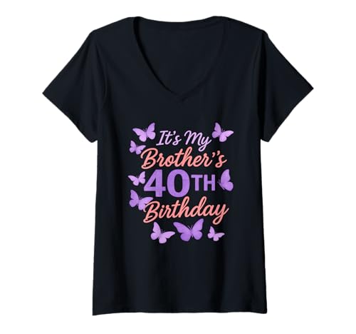Damen It's My Brother's 40th Birthday, Schmetterling-Design, Violett T-Shirt mit V-Ausschnitt Damen It's My Brother's 40th Birthday, Schmetterling-Design, Violett T-Shirt mit V-Ausschnitt von Birthday Milestone Apparel