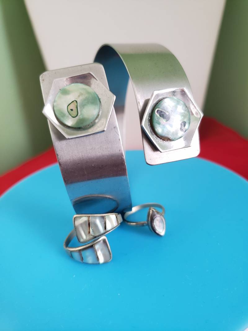 Sheffield Abalone Shell Manschette Armband Und Ring Set, Verstellbar, Edelstahl von BitBitOnMadisonTiqs