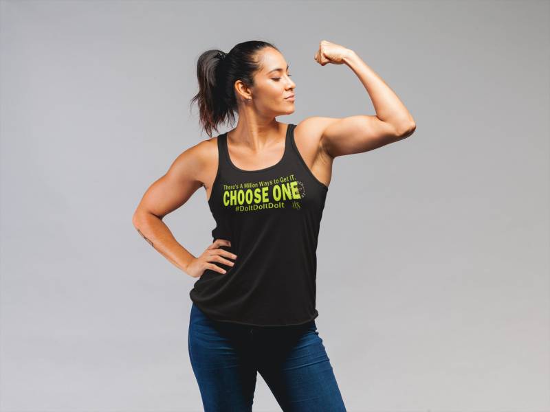 Es Gibt Eine Million Möglichkeiten, Es Zu Bekommen, Wählen Sie Eine, Workout, Gym Tshirt von BizzeBeeingCreative