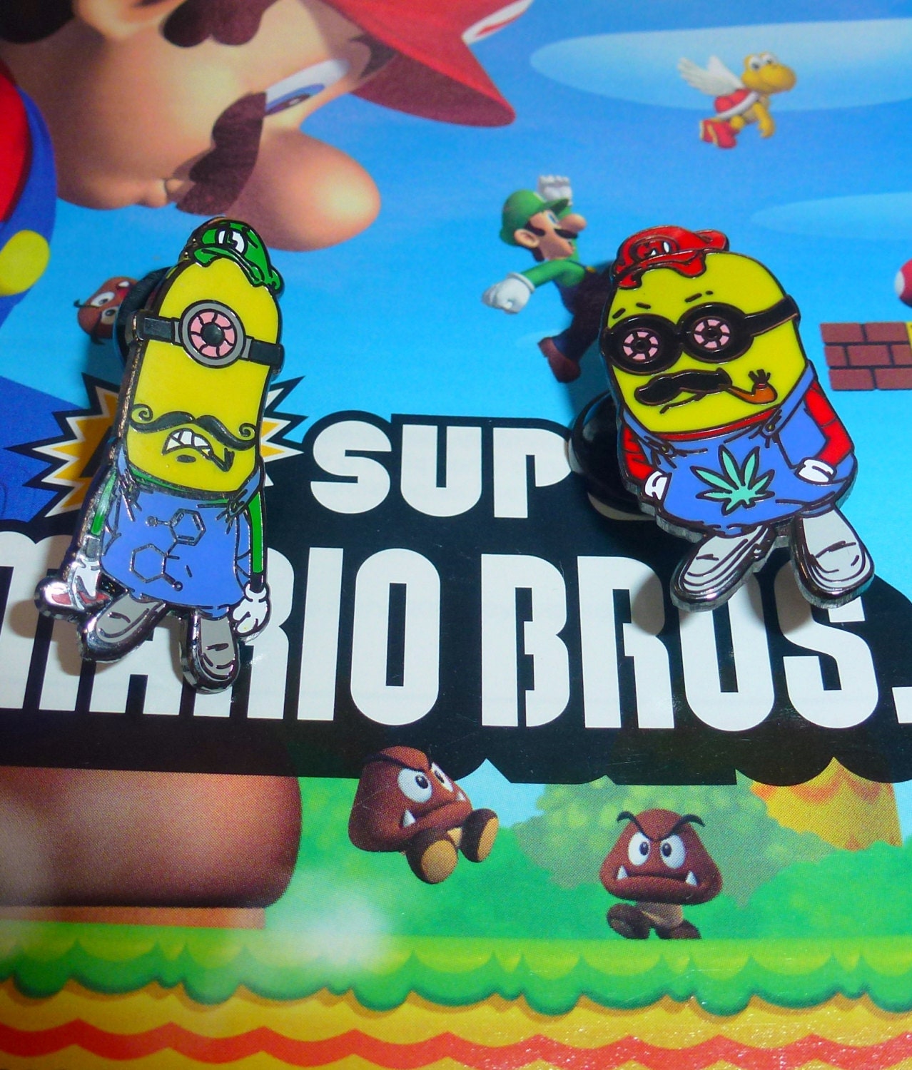 Nintendo Hut Pins Set Anstecknadel Set-2 Mario & Luigi Miniions Emaille Gamer Lustiges Geschenk, Videospiel, Accessoire, Jacke, Mütze, Mantel von BjBakerArtShop