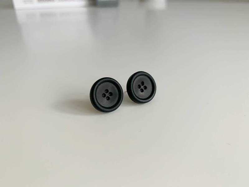 Geschenk Für Ihn, Herren Ohrstecker, Hypoallergen, Matte Schwarze Ohrringe, Runde Große 15 Mm Ohrstecker von BlackAndWhiteJewelry