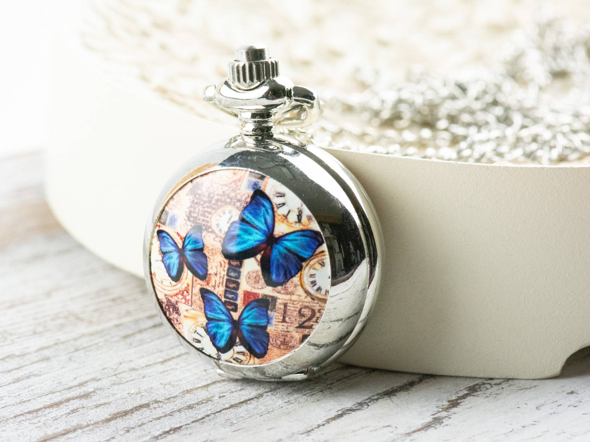 Schmetterling Print Porzellan Taschenuhr Lange Halskette/Einzigartige Uhren Natur Inspirierter Schmuck Schmetterling Print Porzellan Taschenuhr Lange Halskette/Einzigartige Uhren Natur Inspirierter Schmuck von BlackBrookShop
