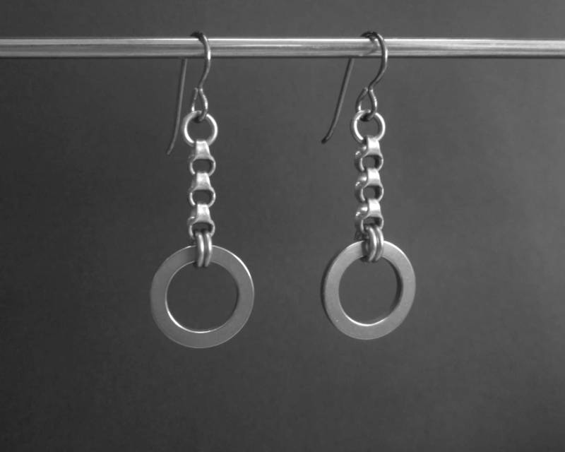 Edelstahl Kettenohrringe, Metall Baumeln Ohrringe, Industrielle Schmuck, Hypoallergene Kantiger Schmuck von BlackCatStudio98