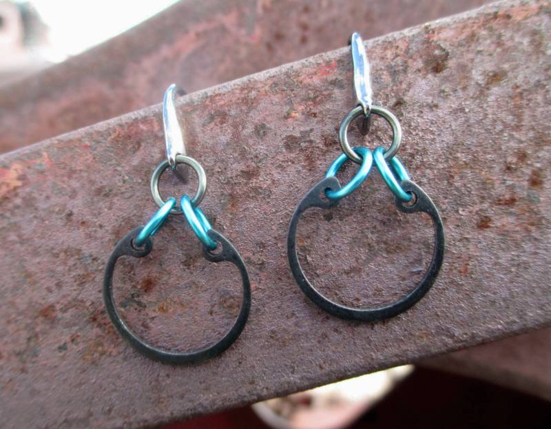 Industrie Schmuck, Waschmaschine Hypoallergene Ohrringe, Hardware Schwarze Ohrringe Aus Stahl Schwarz Metall Edgy von BlackCatStudio98