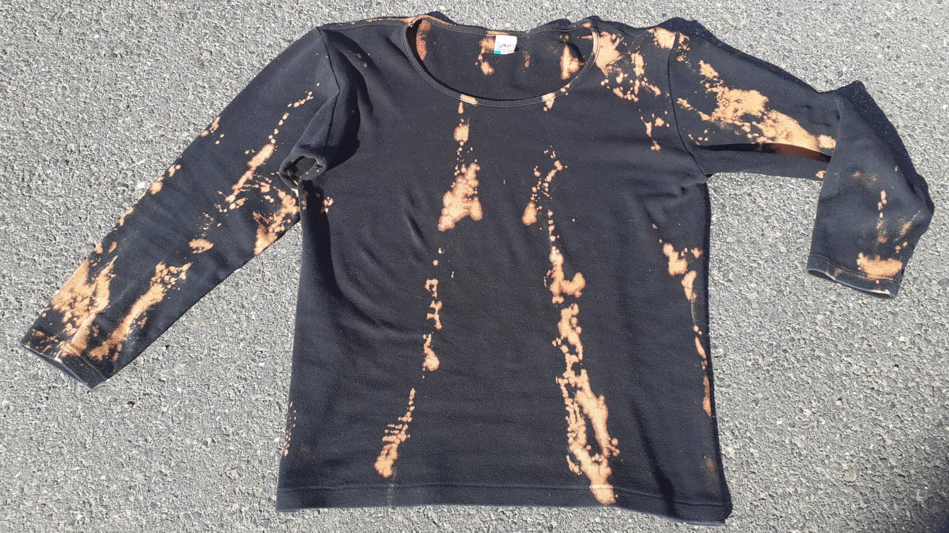 Handgemachtes Gebleichtes Bleached Longsleeve Shirt Reworked Unikat Upcycling Customized Einzelstück Statement Punk Batik Handgemacht Acid Handgemachtes Gebleichtes Bleached Longsleeve Shirt Reworked Unikat Upcycling Customized Einzelstück Statement Punk Batik Handgemacht Acid von BlackCatsUpcycling