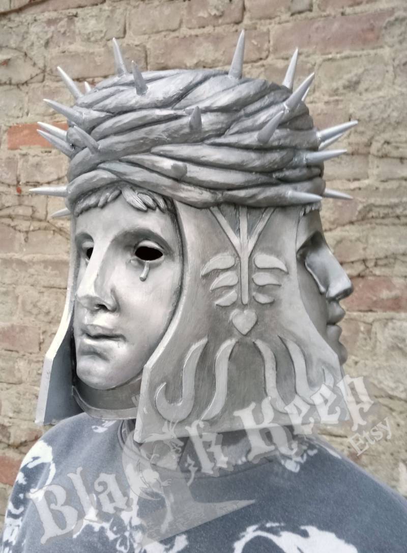 Helm in Glasoptik von BlackKeep