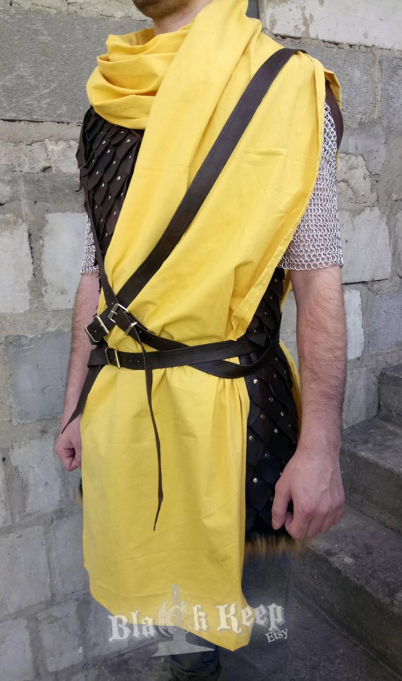 Schuppen-Ledermantel Mit Kettenärmeln Skyrim Guards Rüstung | Für Larp Und Cosplay von BlackKeep