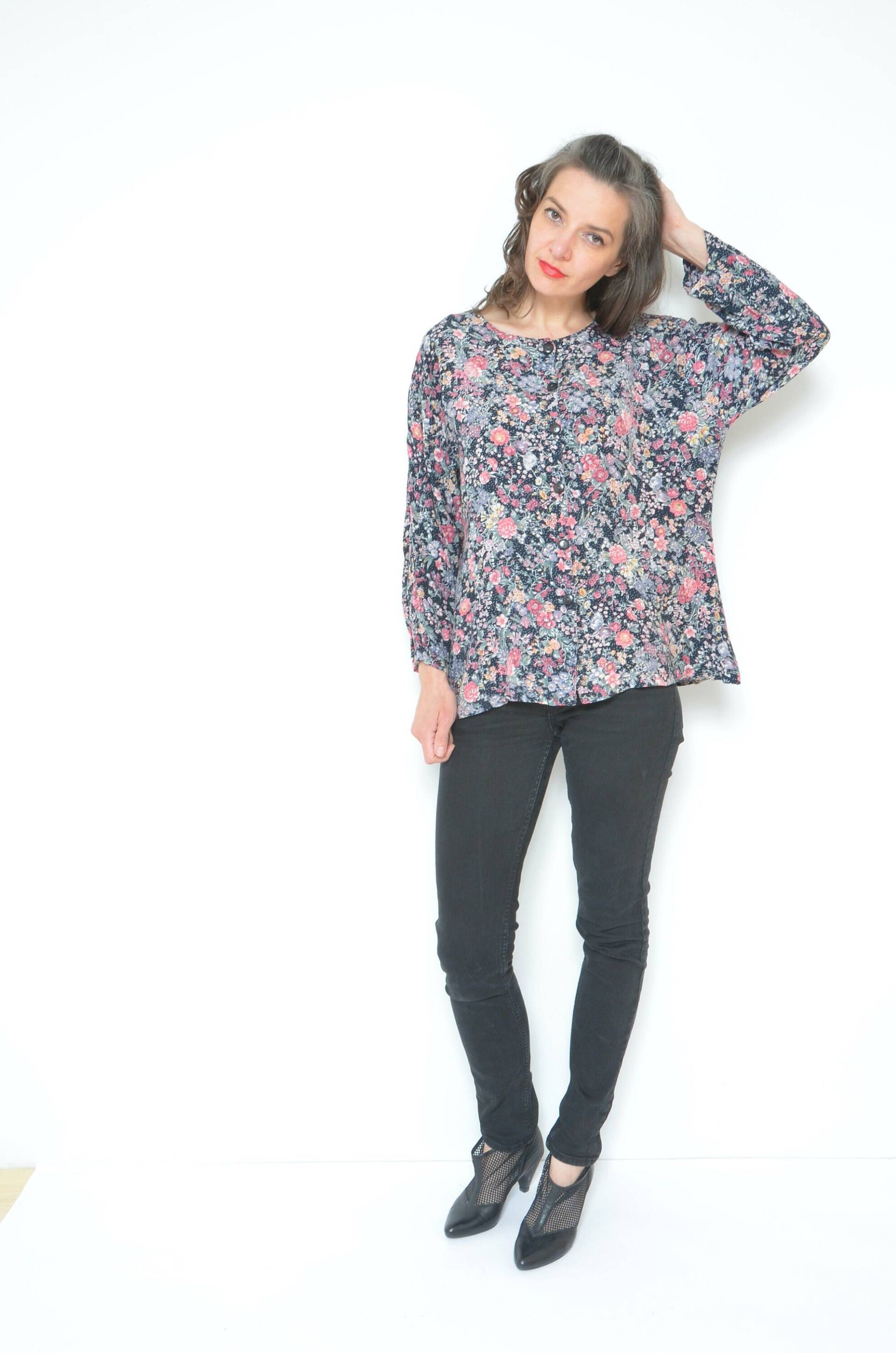 Florale Knopfbluse/ Vintage 90Er Jahre Buntes Langarm Micro Blumen Muster Shirt/Grunge Top - Größe Groß von BlackPaganVintage