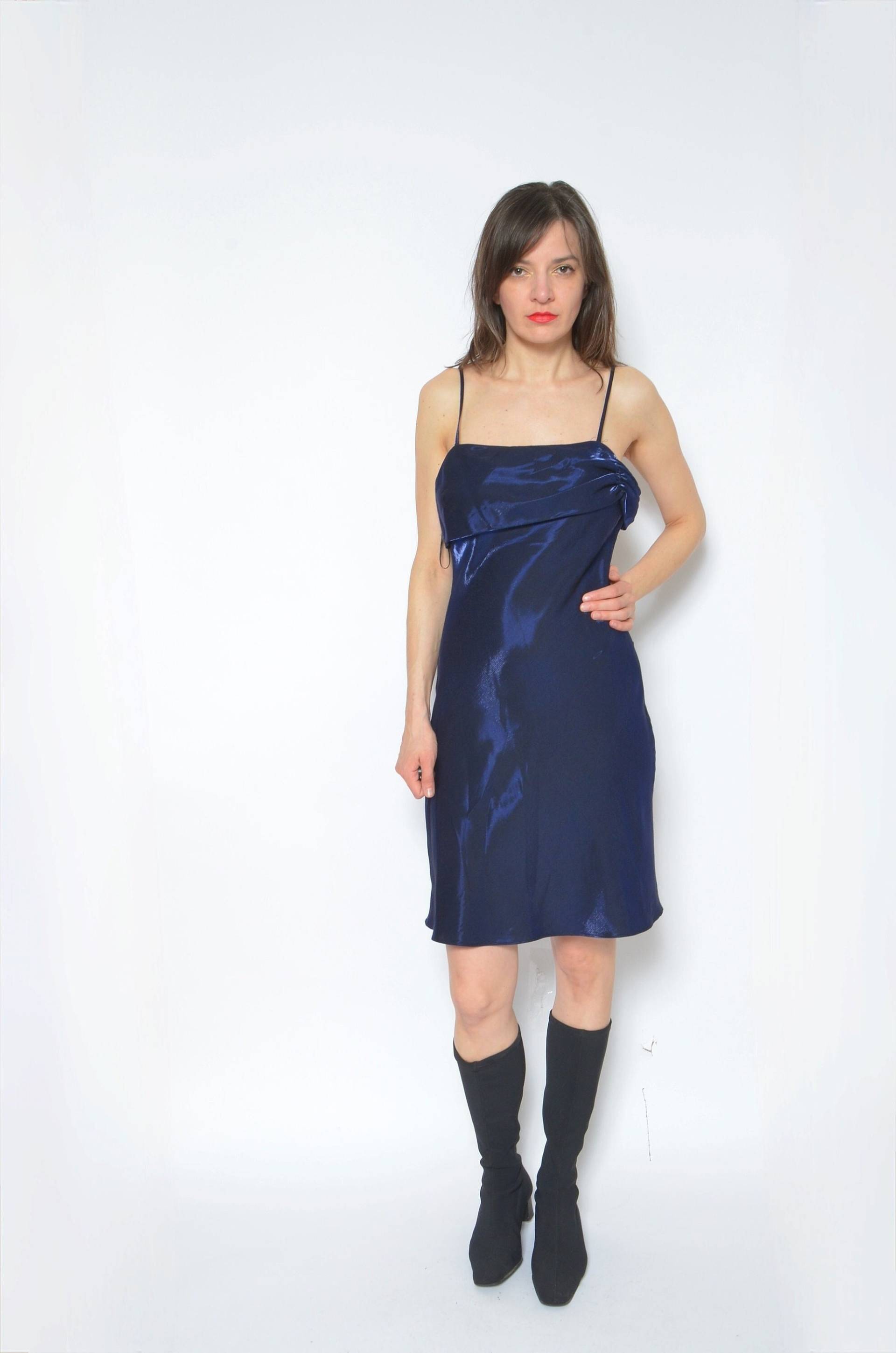 Irisierendes Slipkleid /Vintage 90Er Jahre Ärmelloses Glanzblaues Spaghettiband Kurzes Mini-Kleid - Größe Groß von BlackPaganVintage