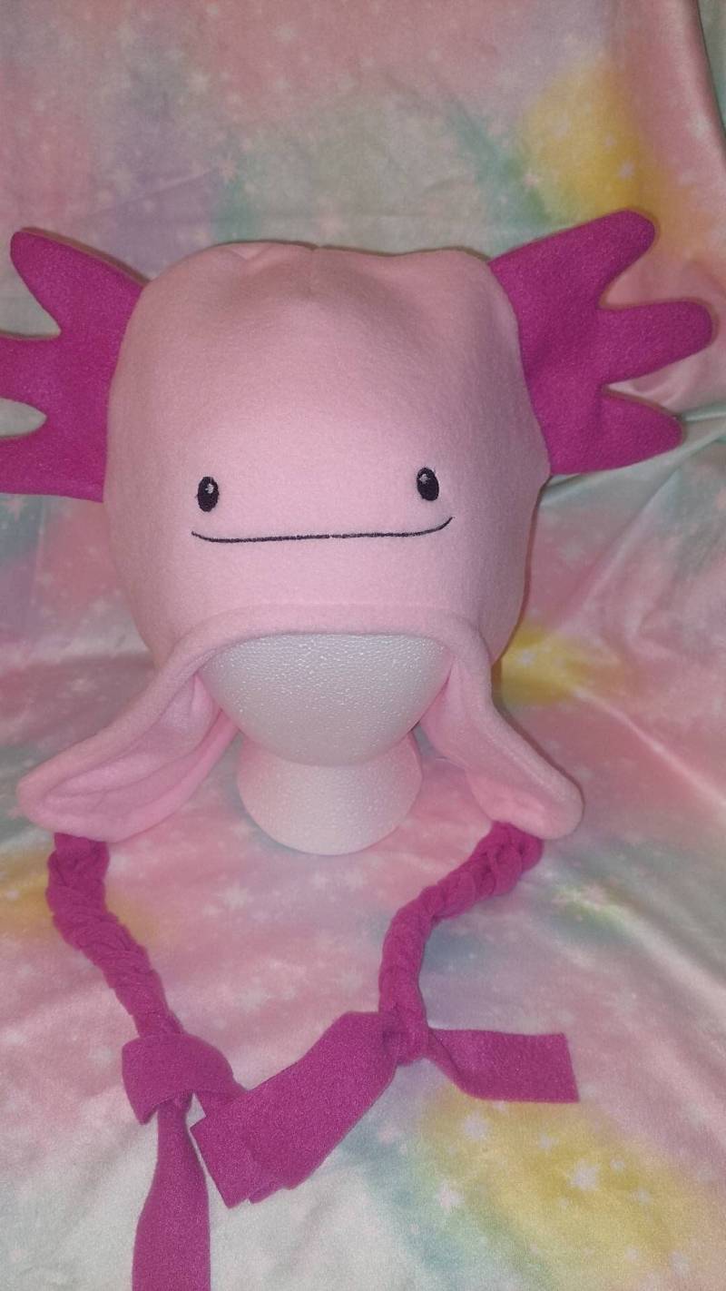 Fleece Axolotl Mütze Mit Oder Ohne Zöpfen Fleece Axolotl Mütze Mit Oder Ohne Zöpfen von BlackSheepFleeceCo