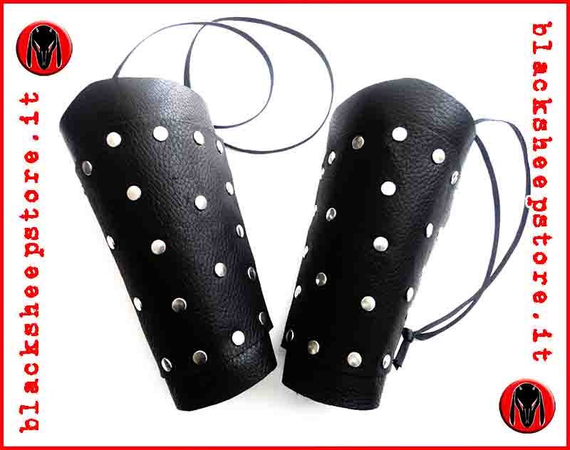 Mittelalterliche Genietete Armschienen, Handgefertigte Leder, Handgefertigt in Italien von BlackSheepItaly