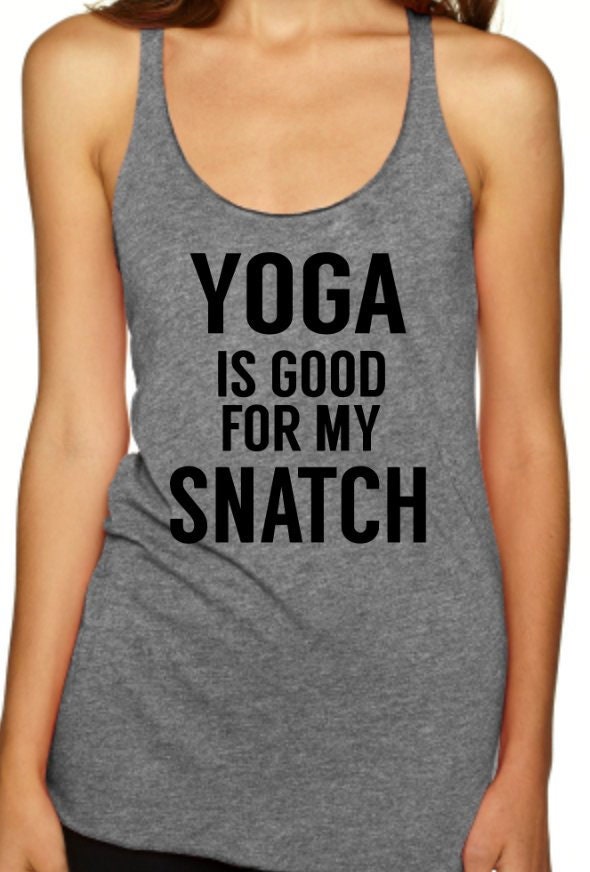 Yoga Ist Gut Für Meine Reißen Frauen Triblend Racerback Tank-Top. Lustiges Shirt. Gym-Shirt. Gym-Tank-Top. Training Tank von BlackStarTees