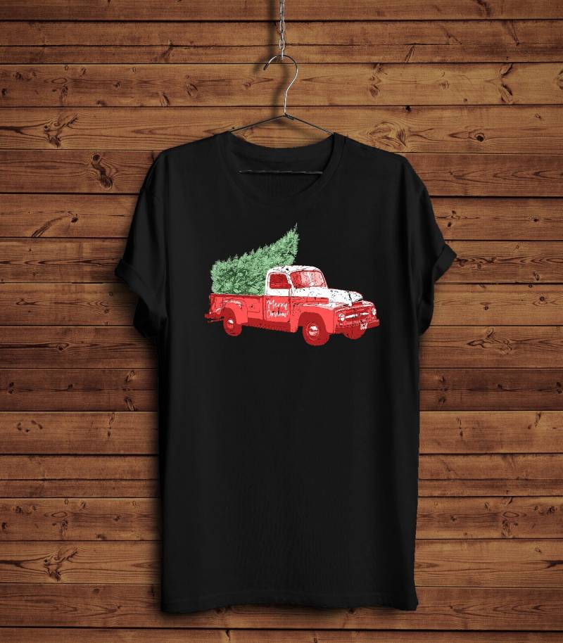 Frohe Weihnachten Oldtimer Lkw Mit Weihnachtsbaum-T-Shirt, Alte Rote Lkw-Weihnachten-Shirt, Süße Weihnachts-Geschenk, Retro-Auto Baum-Shirt von BlackWhiteBoujee