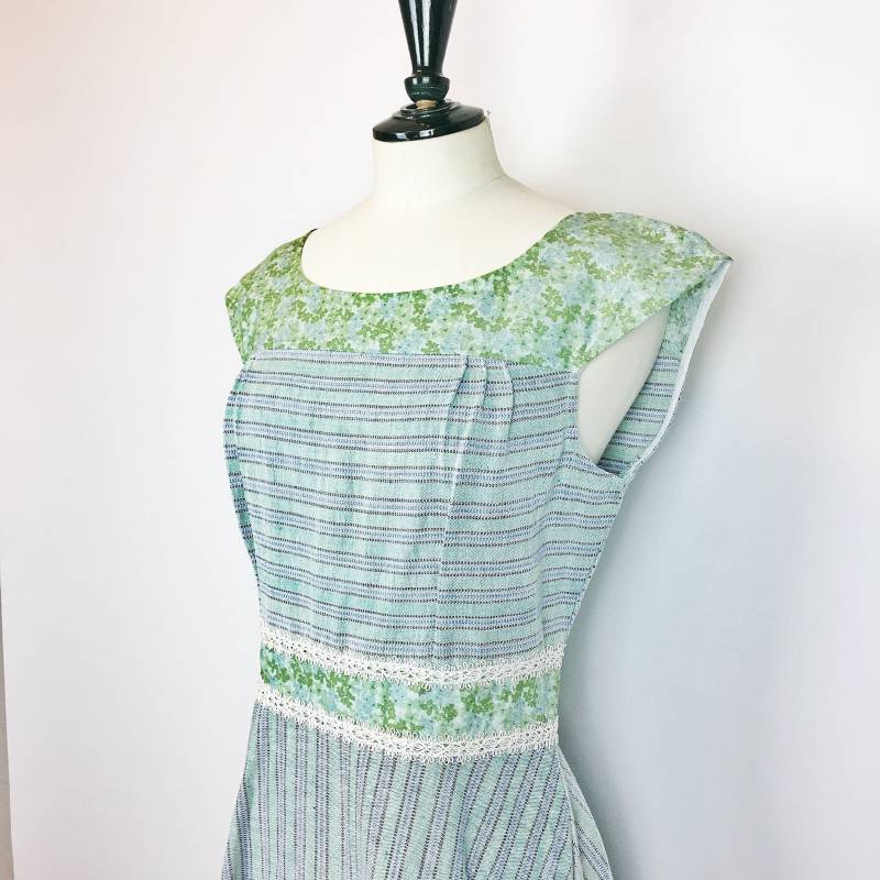 Kleid in A-Linie, Größe M. Vintage Stoff von BlackboardLabel