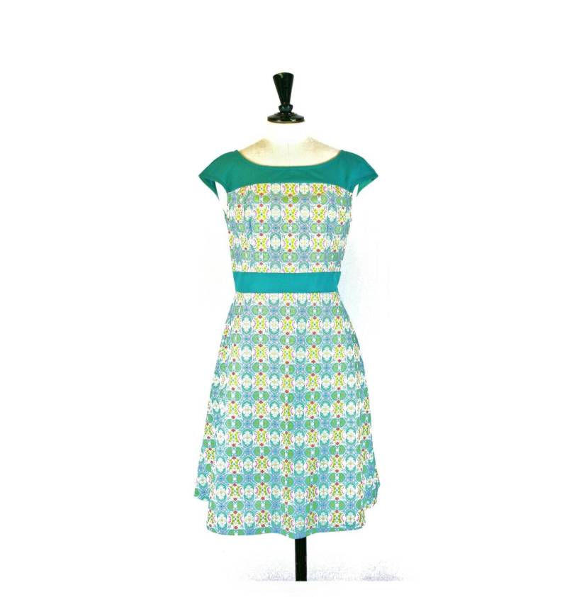 Kleid in A - Linie, Größe Small von BlackboardLabel