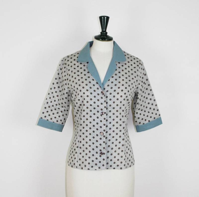 Taillierte Bluse Mit 3/4 Ärmel. Größe L von BlackboardLabel