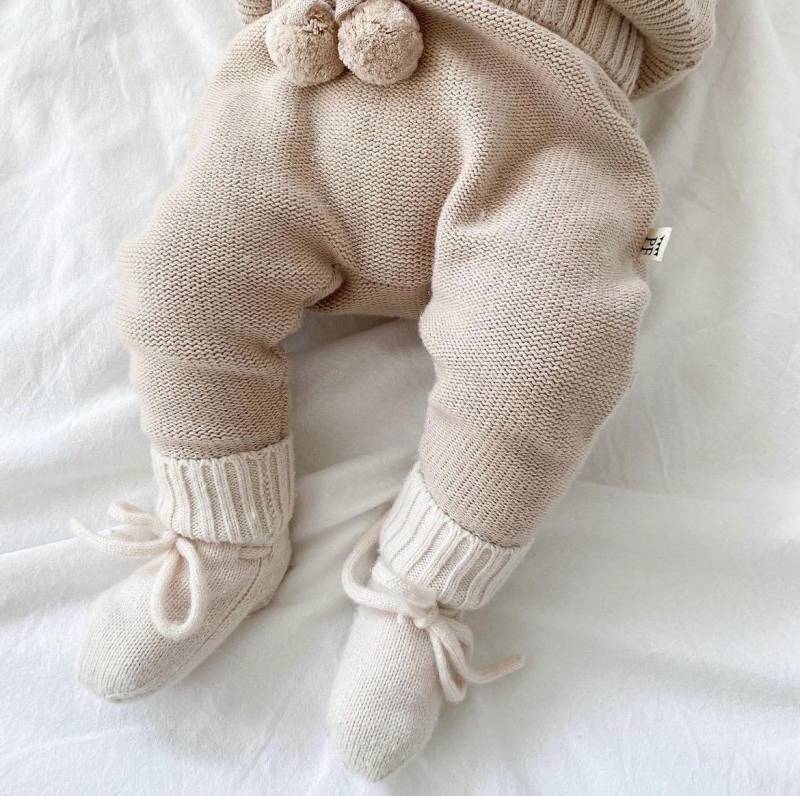 Merino Babyschuhe | Babysocken Baby Erstausstattung Kleidung Kinder Geschenk Stricksocken Merinowolle Creme von Blaetterschming