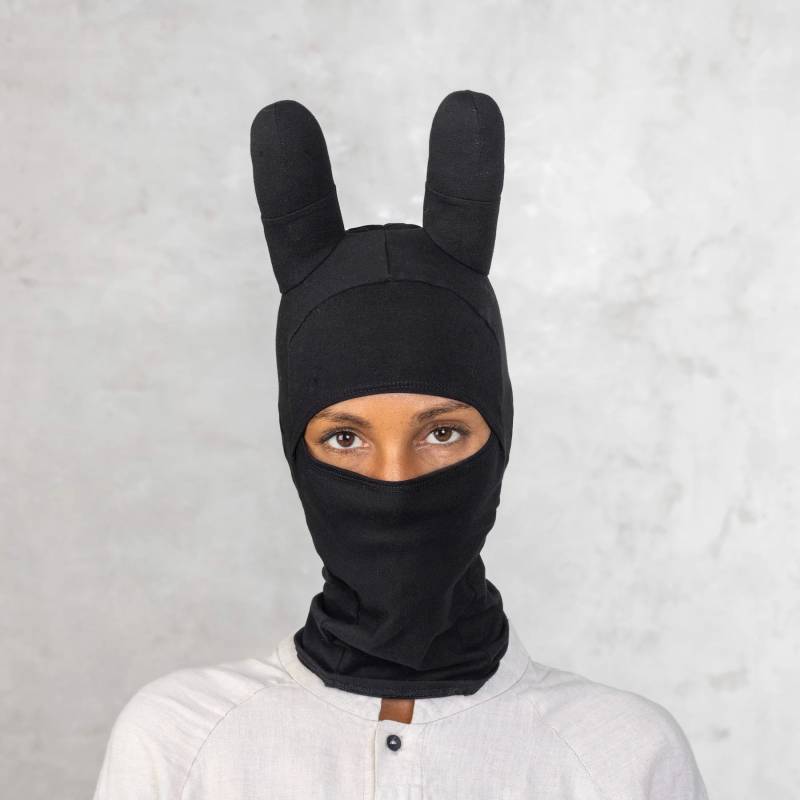 Schwarze Baumwoll Spandex Balaclava - Bunny Ear Creature Maske Sneak Mask von BlamoToys