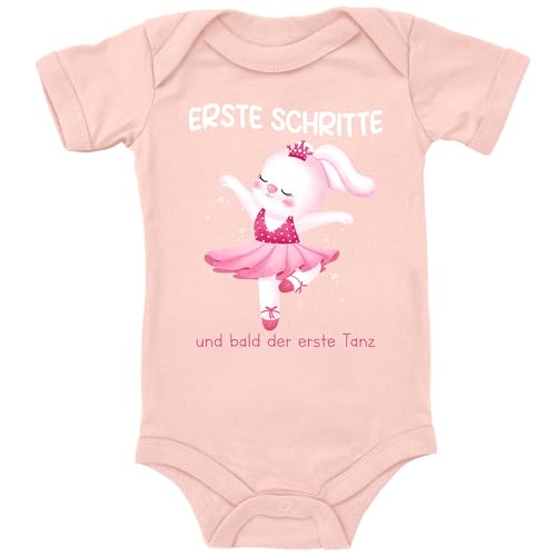 Blauer-Storch Baby Body in Apricot Erste Schritte und bald der erste Tanz, Kleine Ballerina Hasenmädchen Geschenk für kleine Tänzerin, Tänzer Nachwuchs Kurzarm Bio Baumwolle von Blauer-Storch