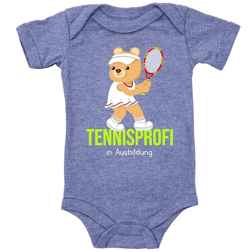 Blauer-Storch Baby Body in Heather Blue Tennisprofi Teddybär in Ausbildung Süßes Tennis Geschenk zur Geburt oder Geburtstag für den Tennisspieler Nachwuchs Kurzarm Bio Baumwolle von Blauer-Storch