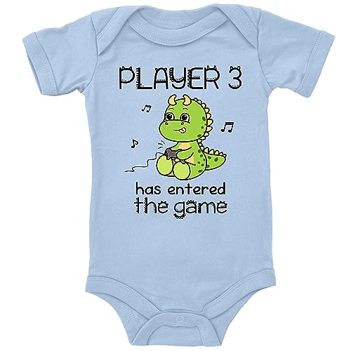 Blauer-Storch Baby Body in Hellblau Player 3 has entered the Game Spruch Geschenk zur Geburt für Gamer Kind für Kleinkind Kurzarm Bio Baumwolle Blauer-Storch Baby Body in Hellblau Player 3 has entered the Game Spruch Geschenk zur Geburt für Gamer Kind für Kleinkind Kurzarm Bio Baumwolle von Blauer-Storch