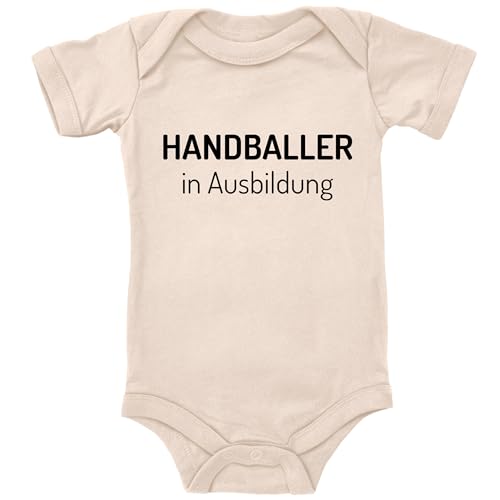 Blauer-Storch Baby Body in Natur Handballer in Ausbildung Geschenk für den Handball Nachwuchs zur Geburt oder Geburtstag für Kleinkind Kurzarm Bio Baumwolle von Blauer-Storch