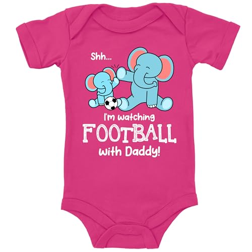 Blauer-Storch Baby Body in Pink I´m watching football with Daddy, kleiner Elefant schaut Fußball mit Papa Lustiger Fußballer Spruch, Sohn und Vater fürs Kleinkind Kurzarm Bio Baumwolle von Blauer-Storch