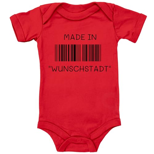 Blauer-Storch Baby Body in Rot Made in..., mit Name der Wunschstadt personalisiert, Barcode Spruch Geschenk zur Geburt zum Geburtstag für Kleinkind Kurzarm Bio Baumwolle von Blauer-Storch