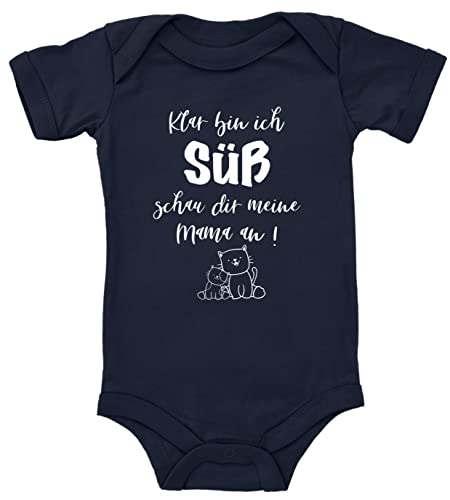 Blauer-Storch Baby Body mit Spruch Klar bin ich süß schau dir meine Mama an Kätzchen Geschenk für Kleinkind Kurzarm Bio Baumwolle von Blauer-Storch