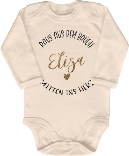 Blauer-Storch Babybody mit Druck Baby Body mit personalisiertem Namen Raus aus dem Bauch mitten ins Herz Geschenk für Kleinkind Langarm Bio Baumwolle von Blauer-Storch