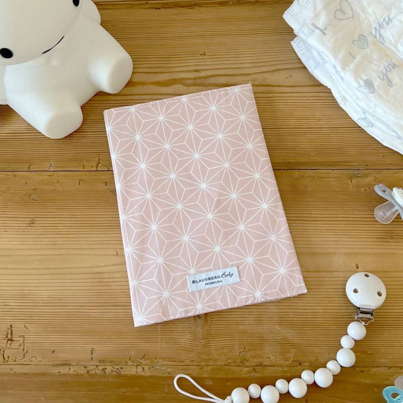 U-Heft Schutzhülle Abwaschbar Baumwolle, Mit Extrafach Für Impfpass - Materialien Oeko-Tex Standard 100 Zertifiziert Happy Star Rosa von BlausbergBaby