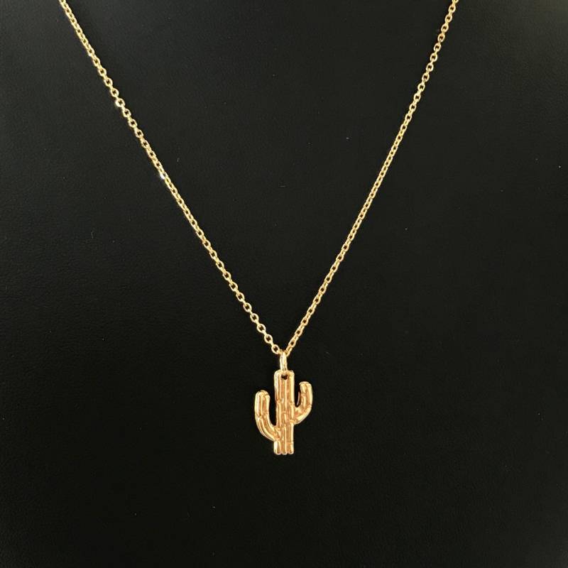 Cactus Halskette Vergoldet . Vergoldete Halskette. Trender Halsband. Fantasieschmuck von Bleskor